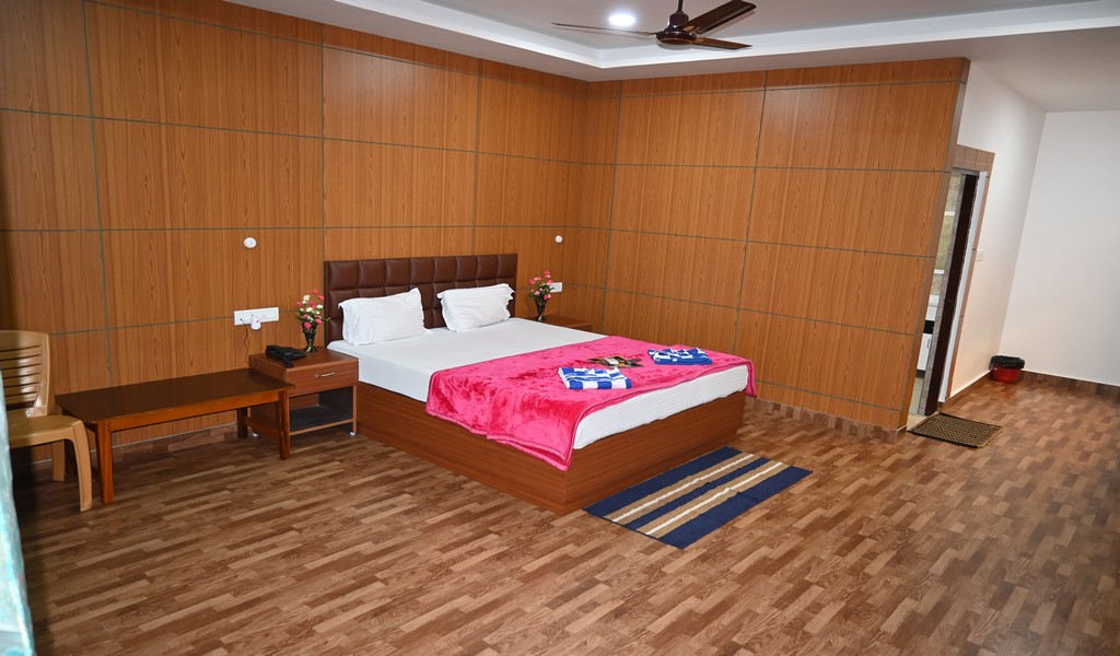 www.savegreenresort.com_deluxe ac rooms8
